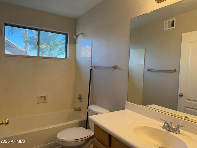 $2,100 | 2706 North 111th Lane, Avondale, AZ 85392