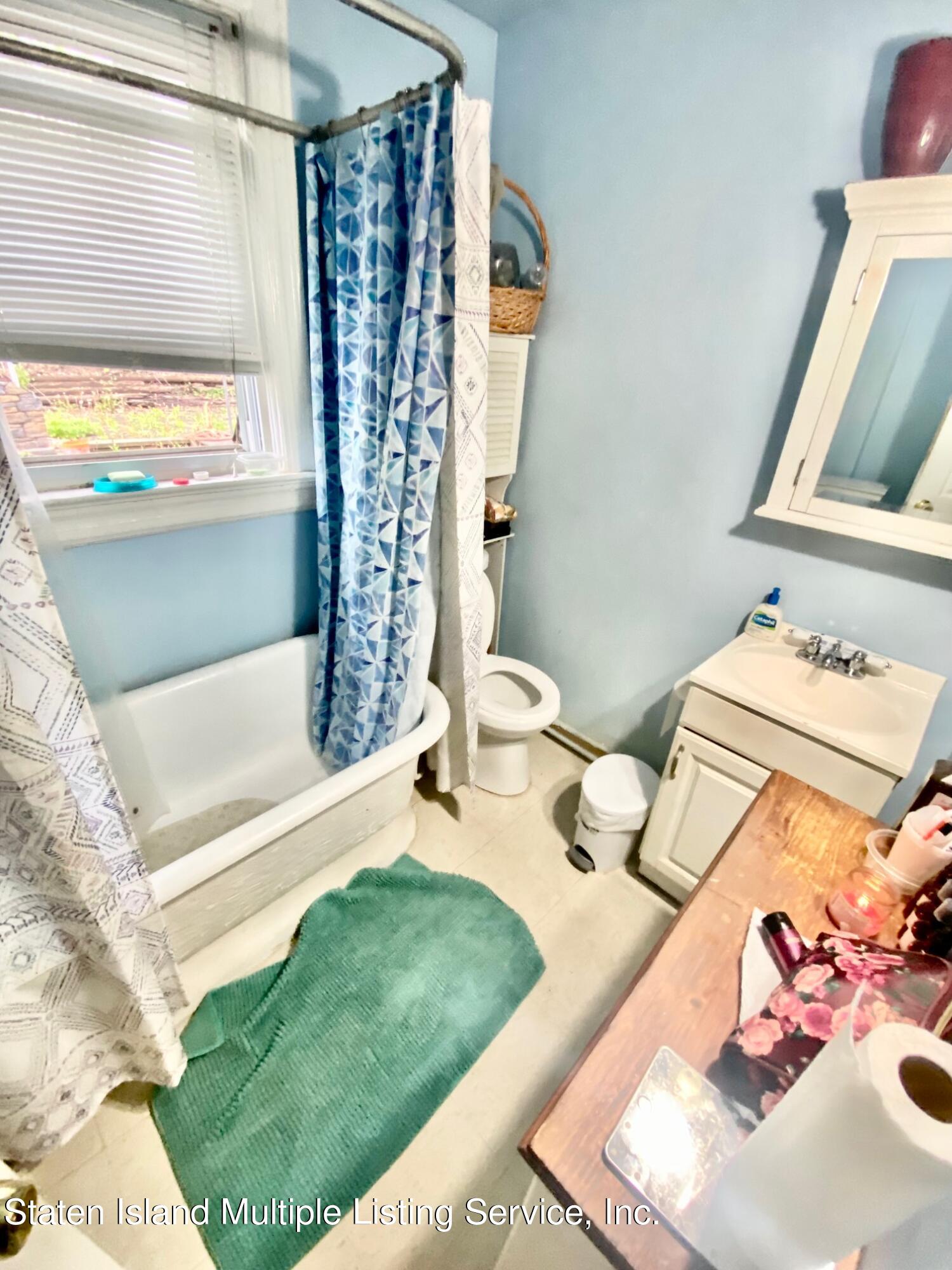 907 Richmond Road Staten Island, NY 10304 - Photo 7 of 17 RICHMOND RD 4