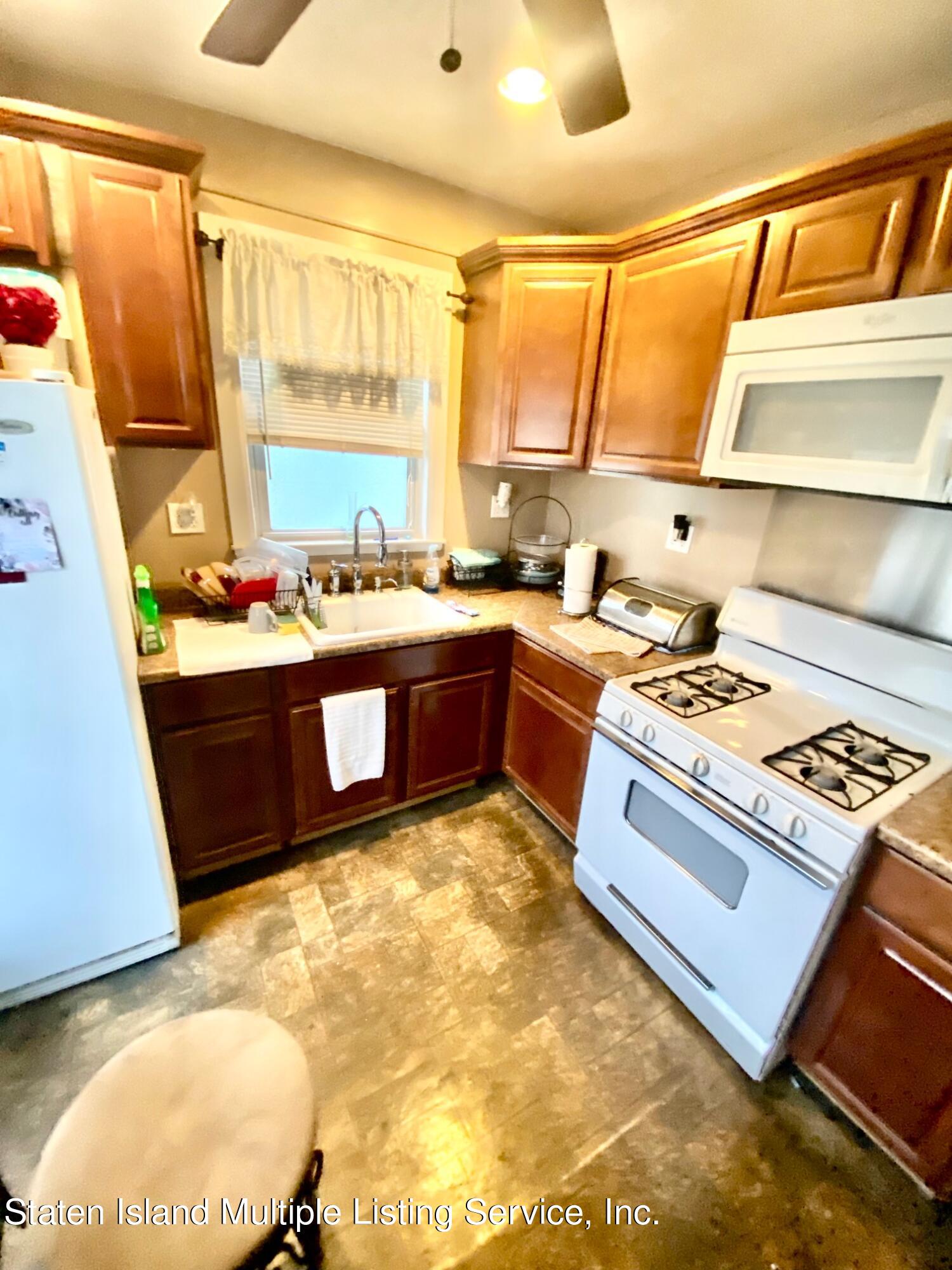 907 Richmond Road Staten Island, NY 10304 - Photo 10 of 17 RICHMOND RD 7