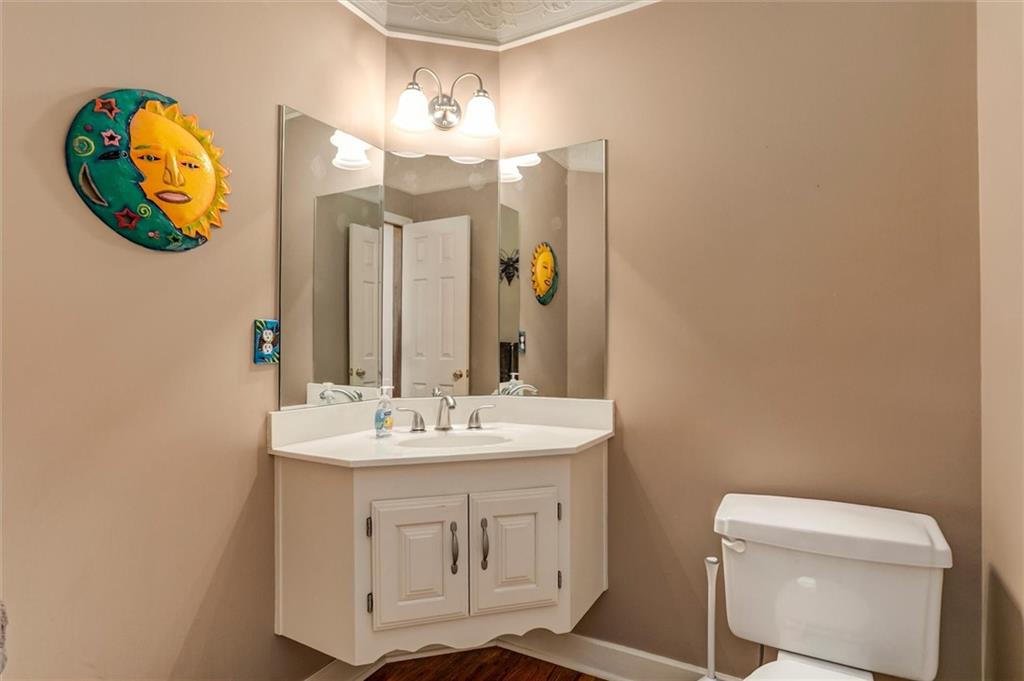 5501 Mullen Road Shawnee, KS 66216 - Photo 13 of 34