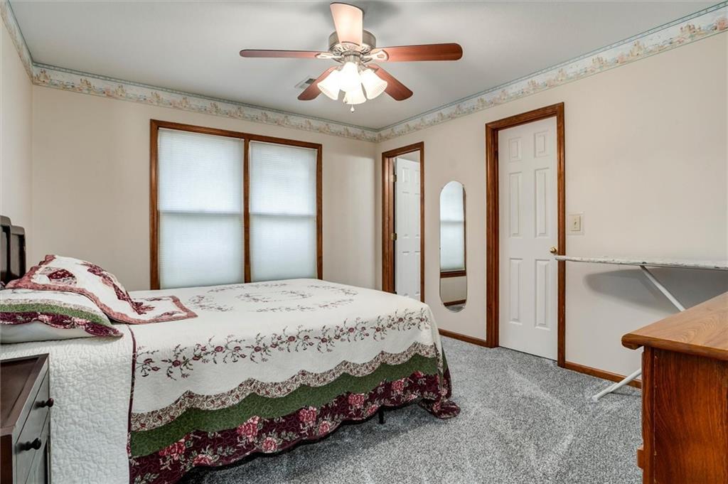 5501 Mullen Road Shawnee, KS 66216 - Photo 15 of 34