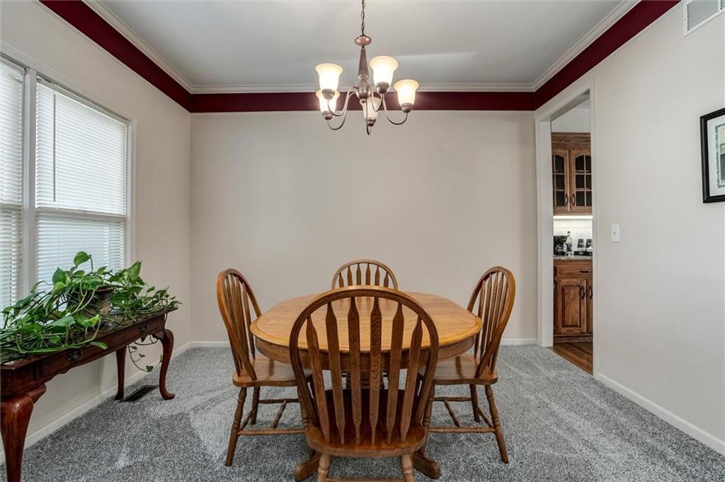 5501 Mullen Road Shawnee, KS 66216 - Photo 3 of 34