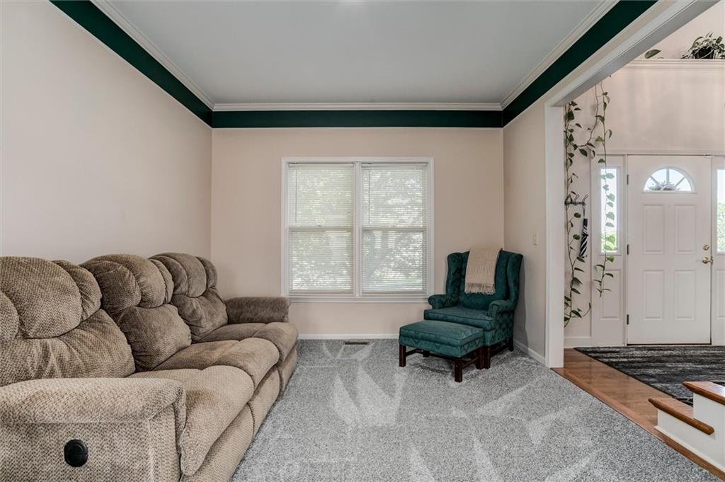 5501 Mullen Road Shawnee, KS 66216 - Photo 4 of 34