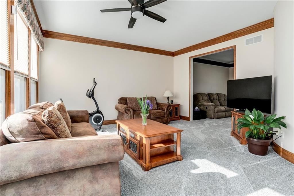 5501 Mullen Road Shawnee, KS 66216 - Photo 6 of 34