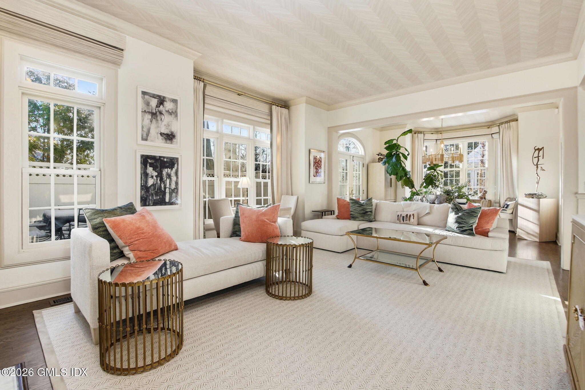 48 Spring Street, Unit 14 Greenwich, CT 06830 - Photo 5 of 26 Living Room / Dining Room