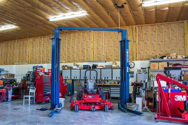 1933 Fain Cemetery Road Dandridge, TN 37725 - Photo 35 of 35 GARAGE HAS AUTOMOTIVE LIFT, ETC.