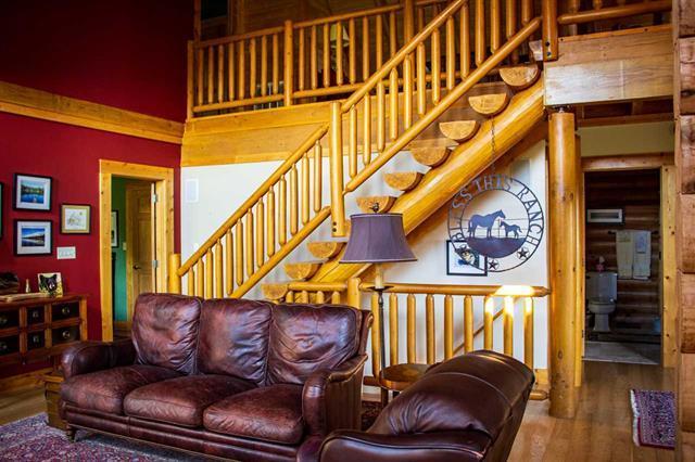 1933 Fain Cemetery Road Dandridge, TN 37725 - Photo 6 of 35 LIVING ROOM