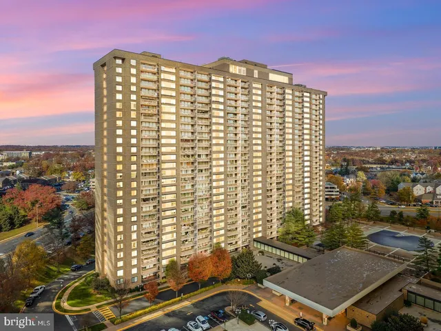 $2,200 | 3701 South George Mason Drive, Unit 304N, Falls Church, VA 22041