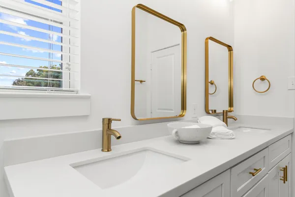 $299,000 | 1515 Egypt Street, Houston, TX 77009