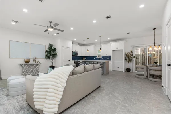 $299,000 | 1515 Egypt Street, Houston, TX 77009