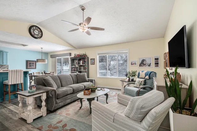 $465,000 | 241 Glendale Drive, Rockford, MI 49341