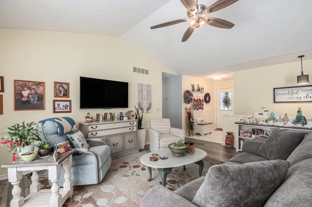 $465,000 | 241 Glendale Drive, Rockford, MI 49341