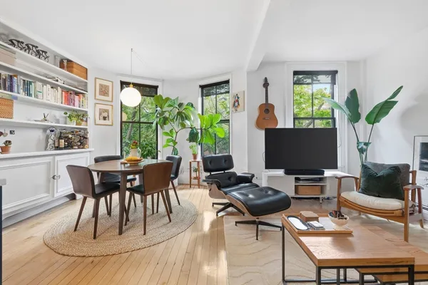$3,950 | 79 Montgomery Street, Unit 2, Boston, MA 02116