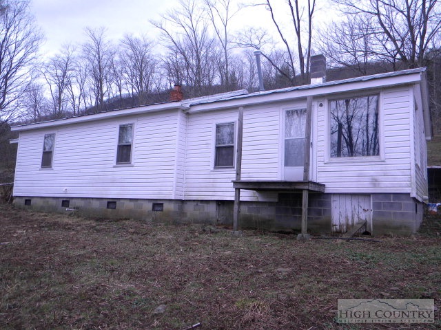 986 Stanley Road Warrensville, NC 28693 - Photo 1 of 10 Gallery Image 1