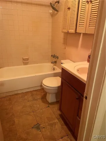 $179,900 | 3728 Pendulum Path, Clay, NY 13027