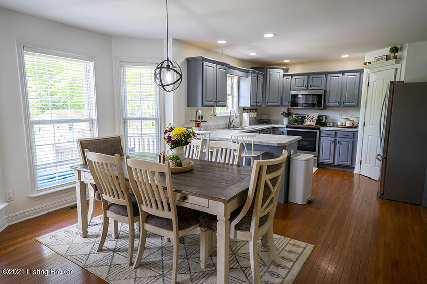 8005 Kellerman Road Louisville, KY 40219 - Photo 10 of 35 41