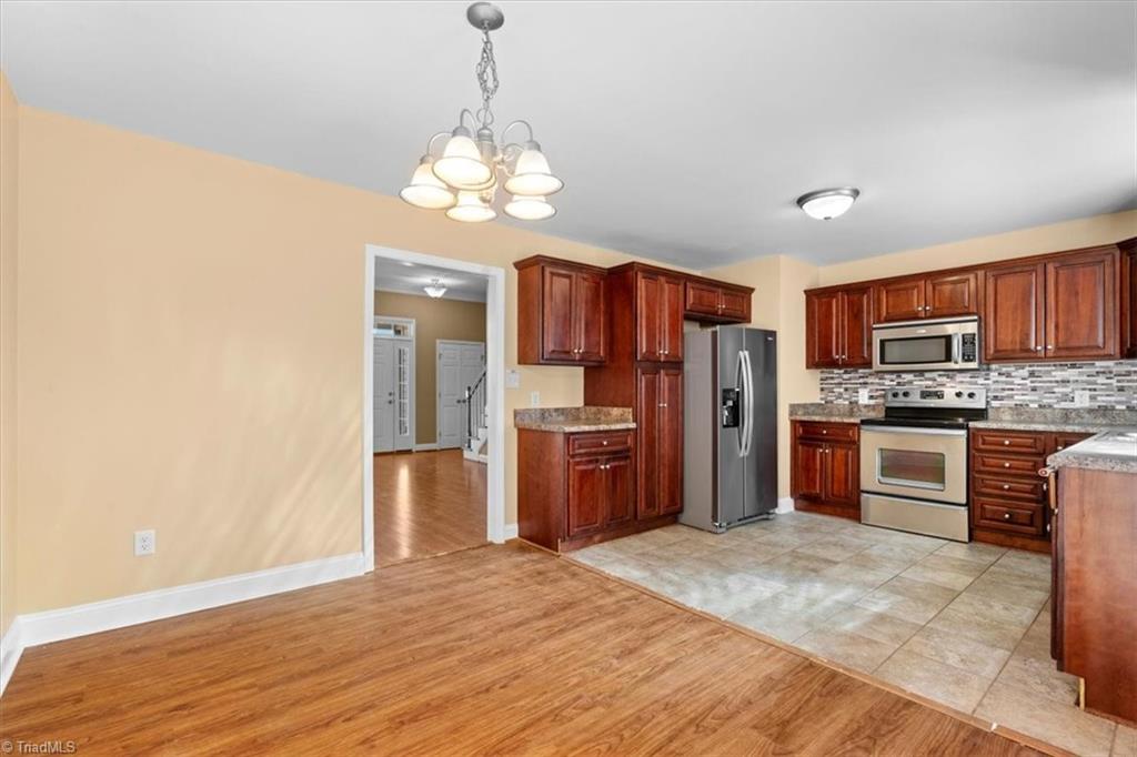 100 Princeton Crossing Thomasville, NC 27360 - Photo 7 of 36 Gallery Image 7