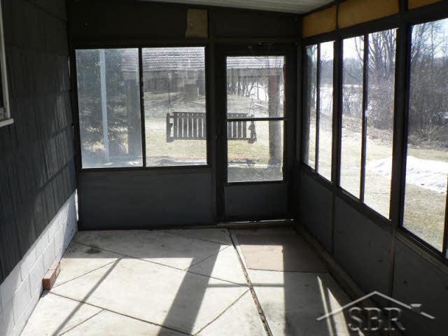 8625 Midland Road Freeland, MI 48623 - Photo 4 of 9 20033400-3.JPG
