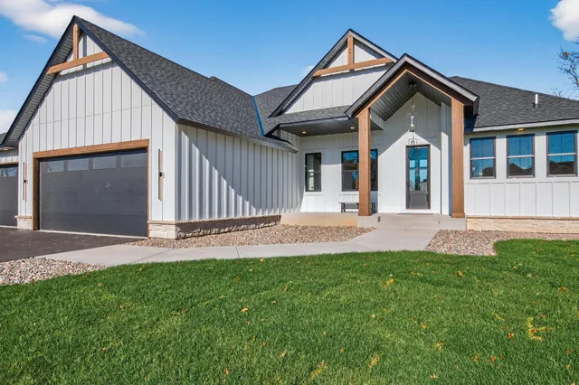 $1,050,000 | 973 200th Avenue Northwest, Cedar, MN 55011
