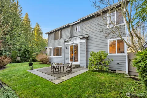 $1,599,000 | 22525 Southeast 15th Place, Sammamish, WA 98075