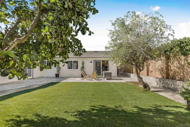 $915,000 | 4948 Luna Drive, Oceanside, CA 92057