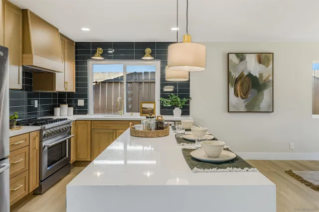 $915,000 | 4948 Luna Drive, Oceanside, CA 92057