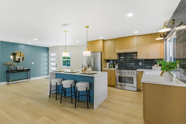 $915,000 | 4948 Luna Drive, Oceanside, CA 92057