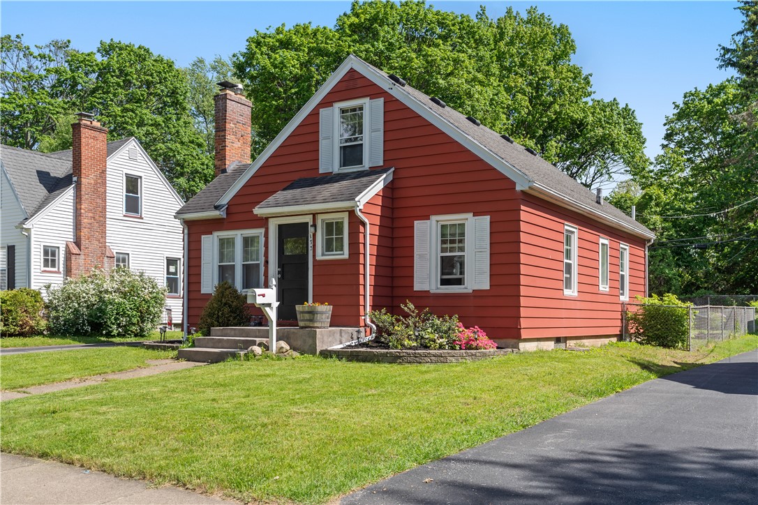 173 Coolidge Road Irondequoit, NY 14622 - Photo 2 of 46