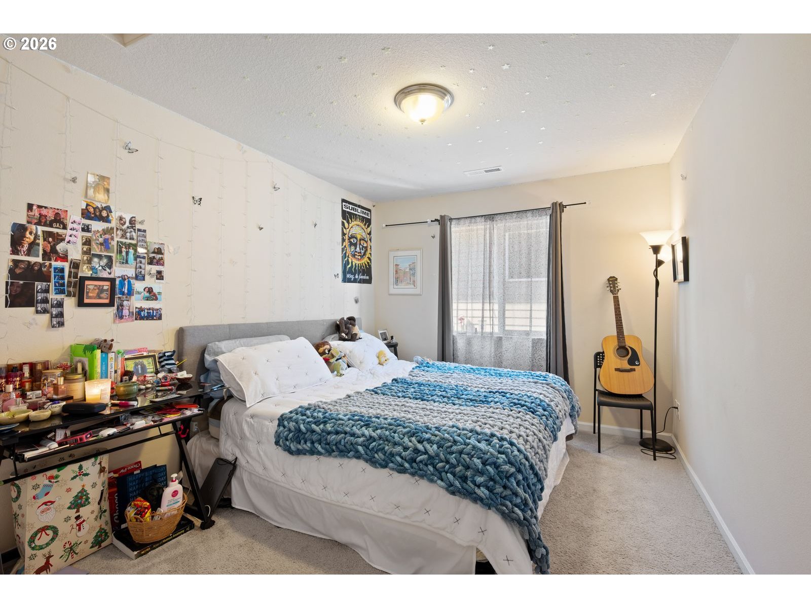 3676 North 10th Street Ridgefield, WA 98642 - Photo 28 of 37 a bedroom with a bed and a window