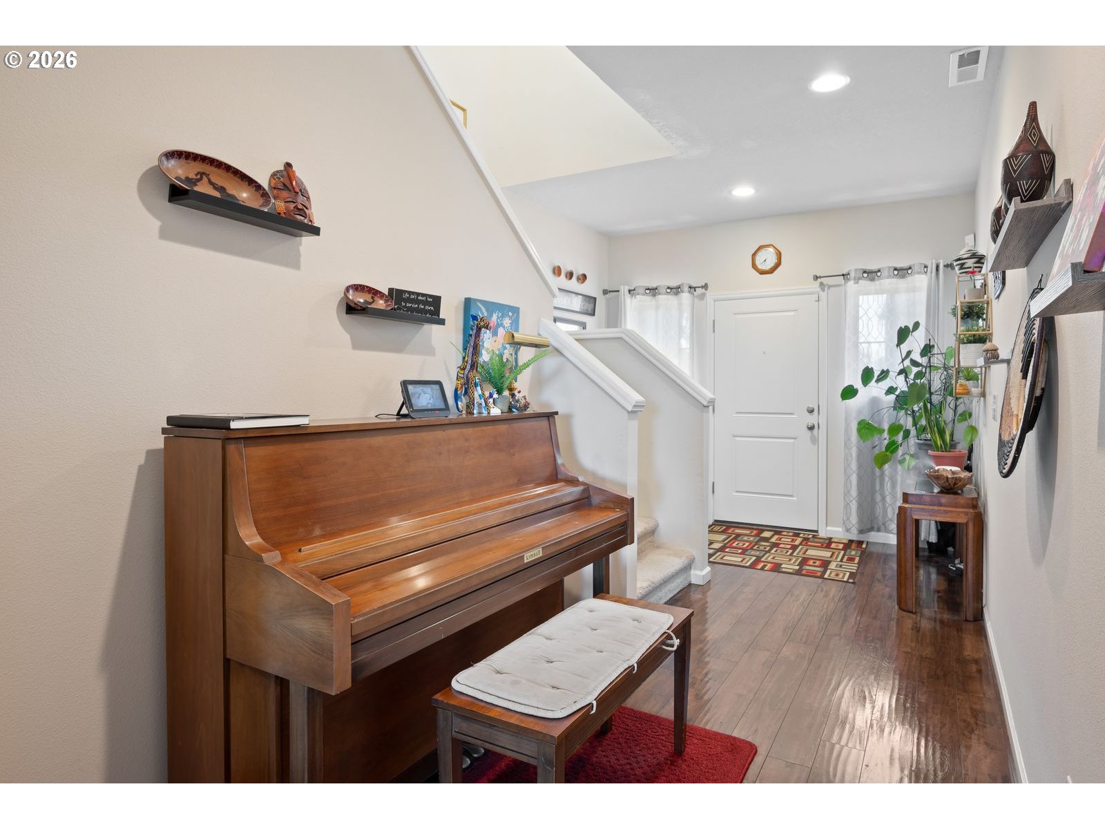 3676 North 10th Street Ridgefield, WA 98642 - Photo 10 of 37 a living room with furniture and a potted plant