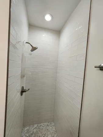 $2,100 | 6321 South Eberhart Avenue, Unit 1, Chicago, IL 60637