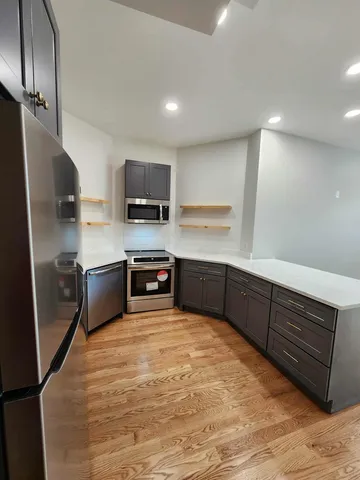 $2,200 | 6321 South Eberhart Avenue, Unit 1, Chicago, IL 60637