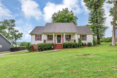 $350,000 | 125 Hickory Ridge Lane, Hartsville, TN 37074