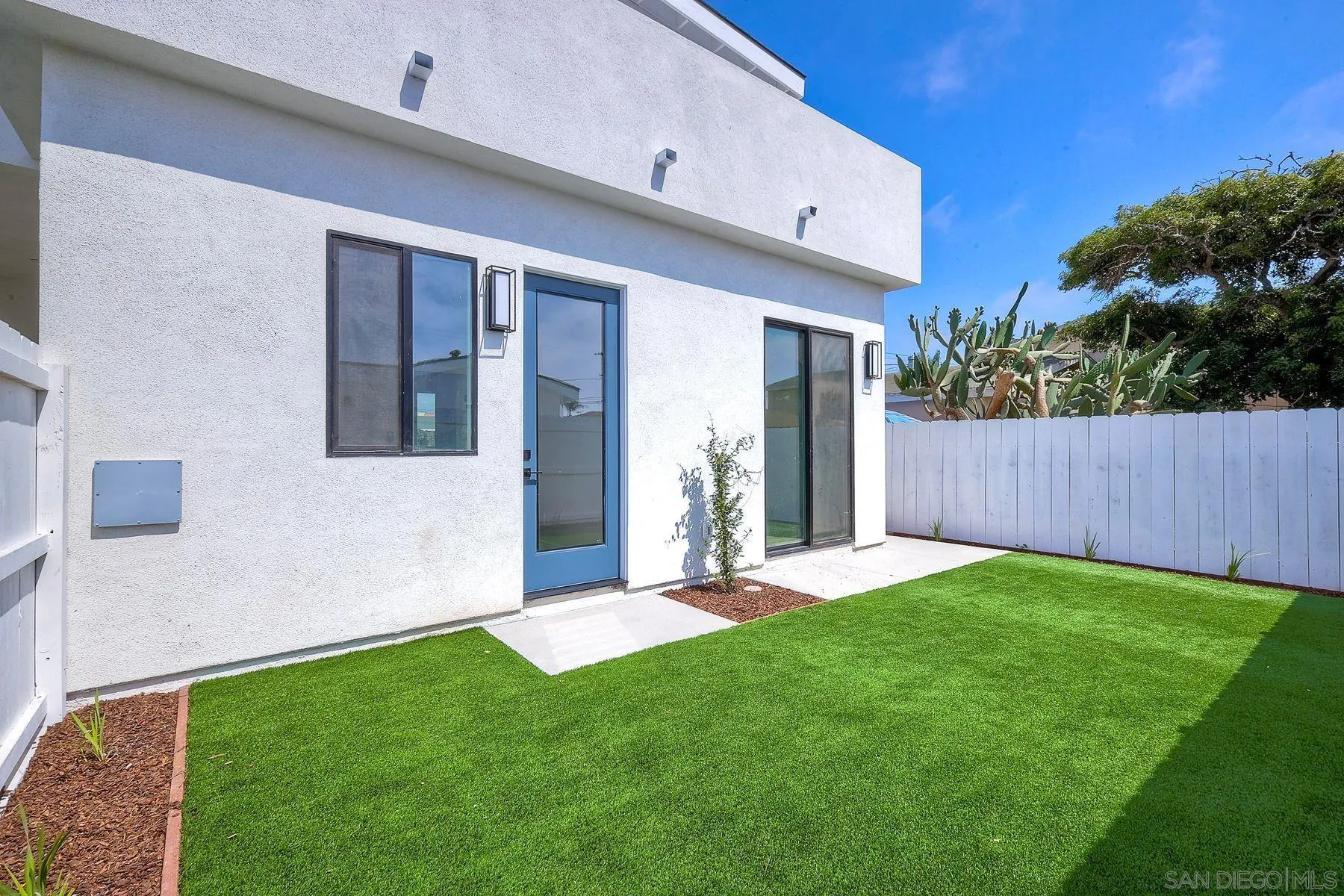 573 Florida Street Imperial Beach, CA 91932 - Photo 37 of 37 a view of back yard of the house