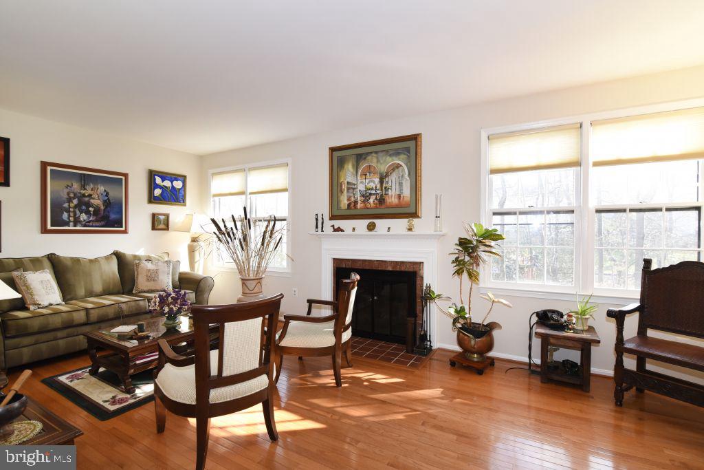 4851 Carriagepark Road Fairfax, VA 22032 - Photo 11 of 25 Gallery Image 11
