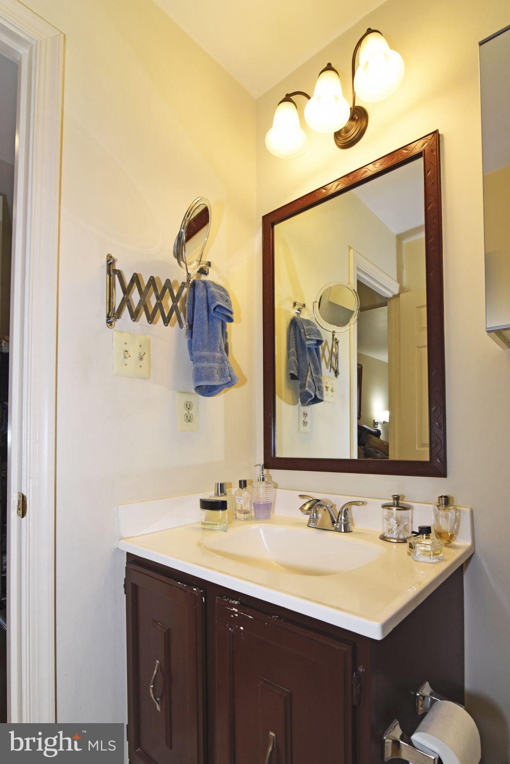 4851 Carriagepark Road Fairfax, VA 22032 - Photo 16 of 25 Gallery Image 16