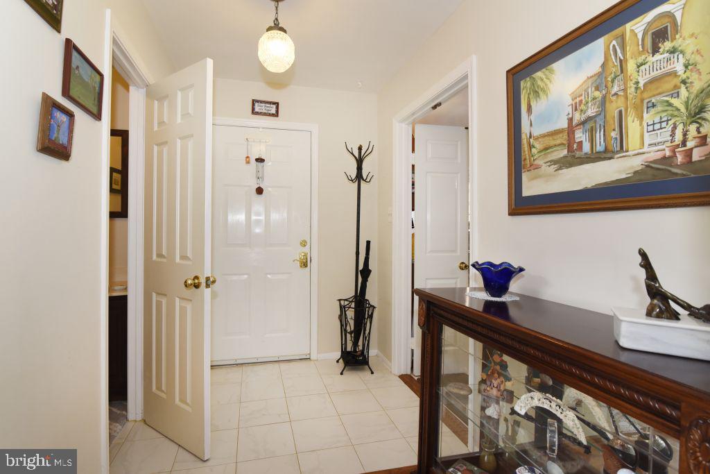 4851 Carriagepark Road Fairfax, VA 22032 - Photo 3 of 25 Gallery Image 3