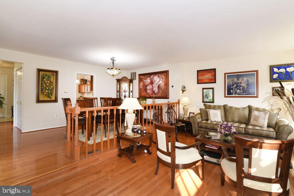 4851 Carriagepark Road Fairfax, VA 22032 - Photo 9 of 25 Gallery Image 9