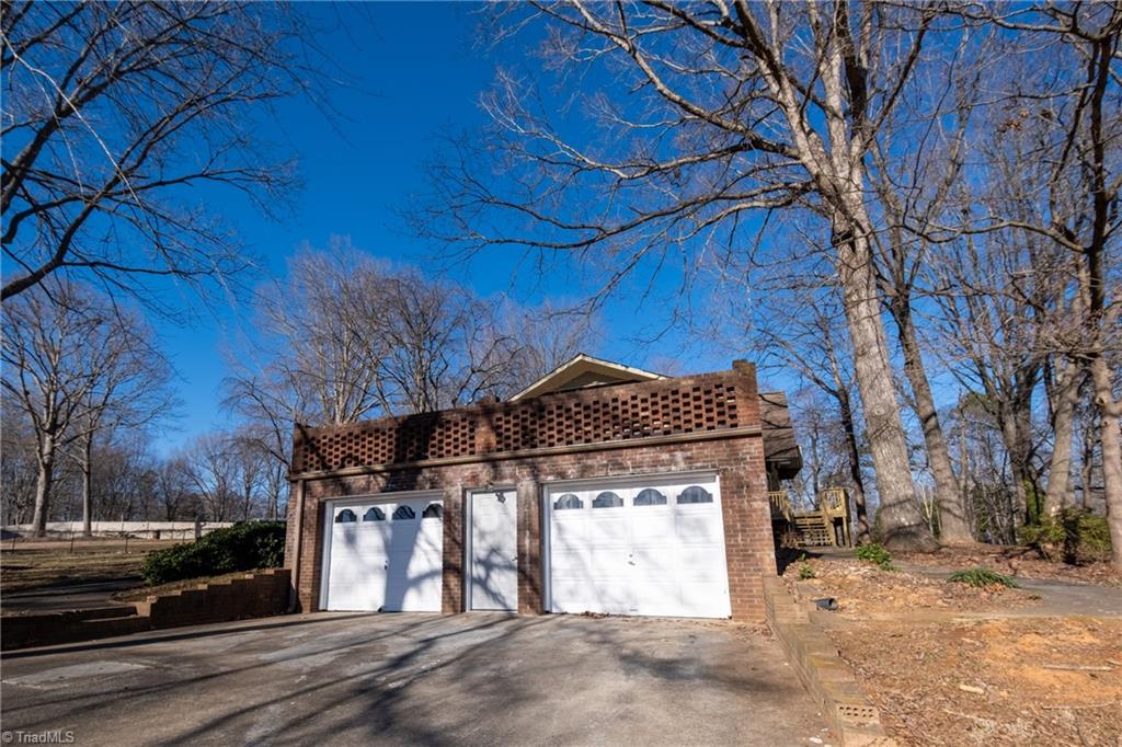 188 Winddrift Street Winston-Salem, NC 27107 - Photo 7 of 49