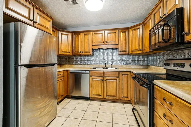 $190,000 | 63 Patterson Drive, Chalmette, LA 70043