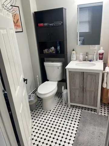 $2,200 | 15 Rock Street, Unit 1, Bristol, RI 02809