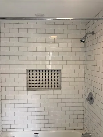 $2,200 | 15 Rock Street, Unit 1, Bristol, RI 02809