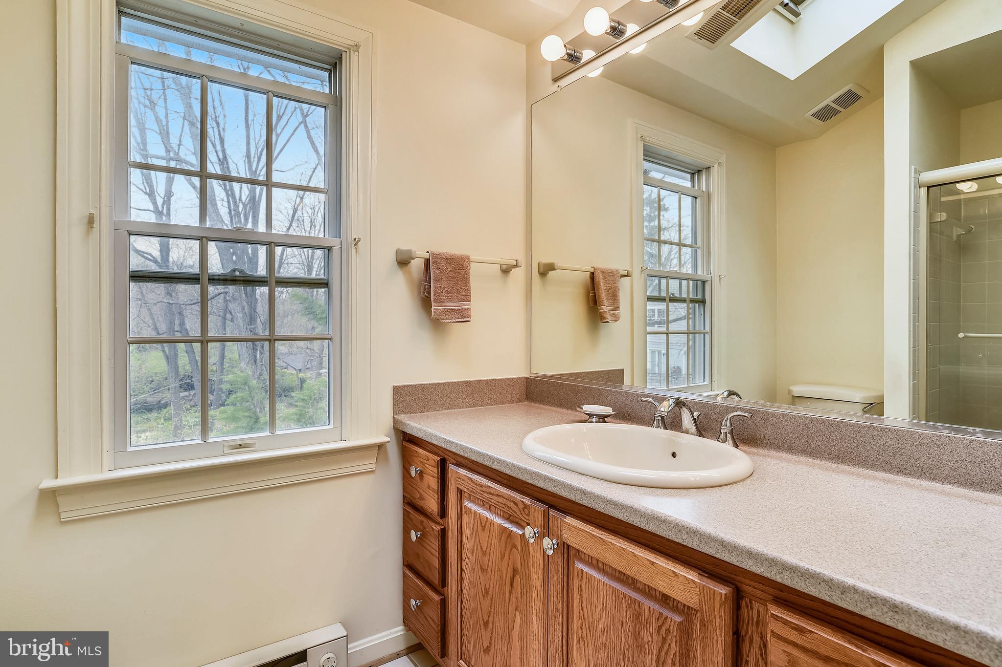 3300 Circle Hill Road Alexandria, VA 22305 - Photo 24 of 51 Master Bath