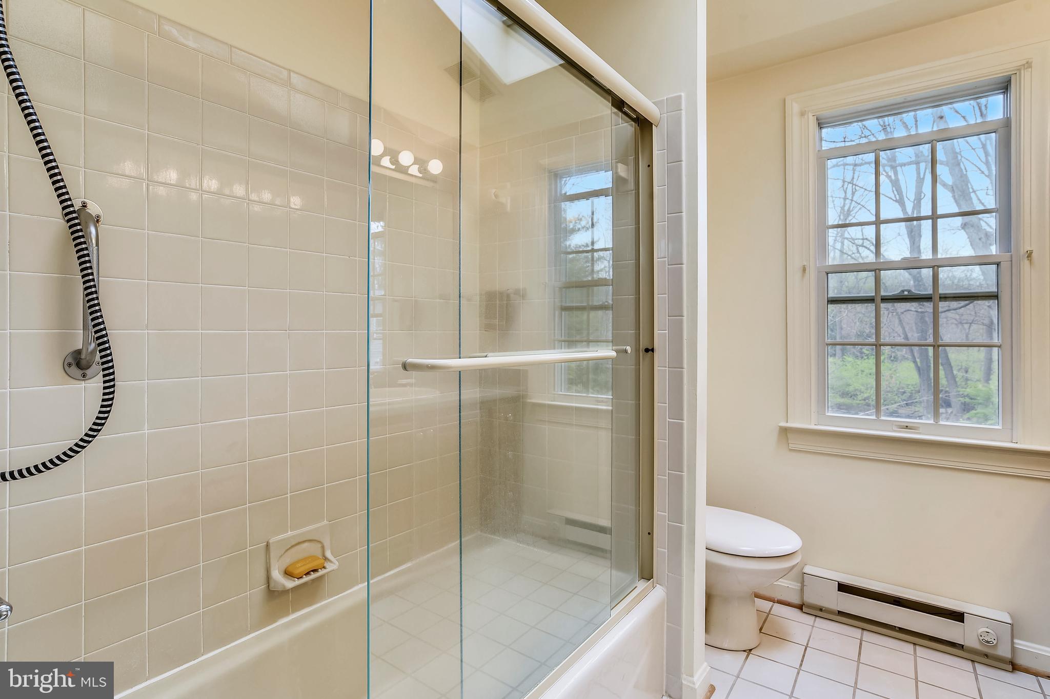 3300 Circle Hill Road Alexandria, VA 22305 - Photo 25 of 51 Master Bath
