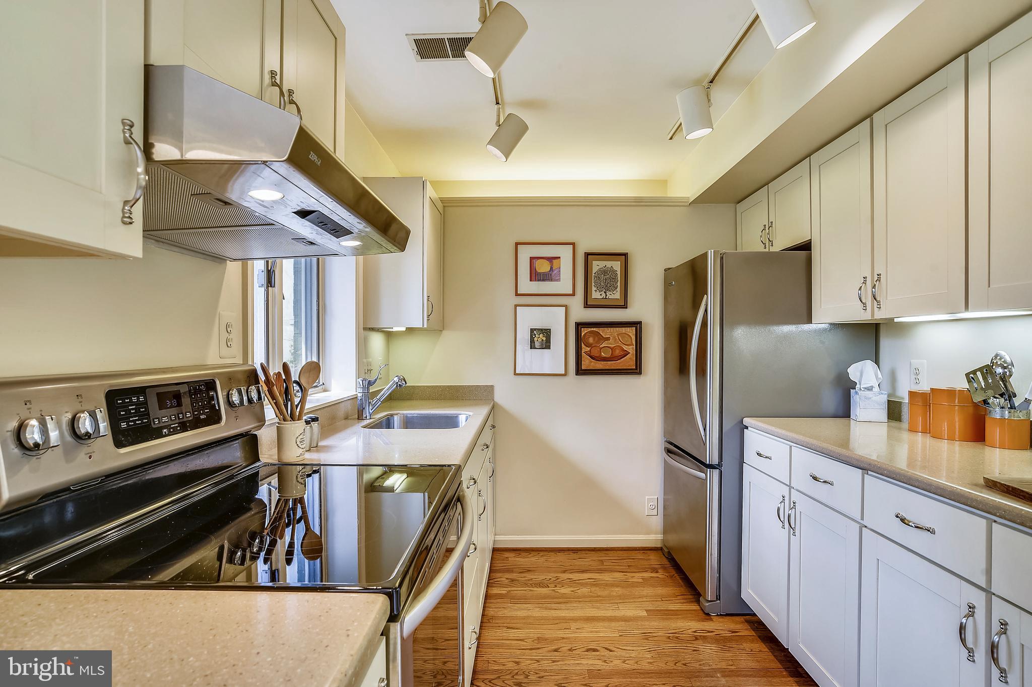 3300 Circle Hill Road Alexandria, VA 22305 - Photo 10 of 51 Kitchen