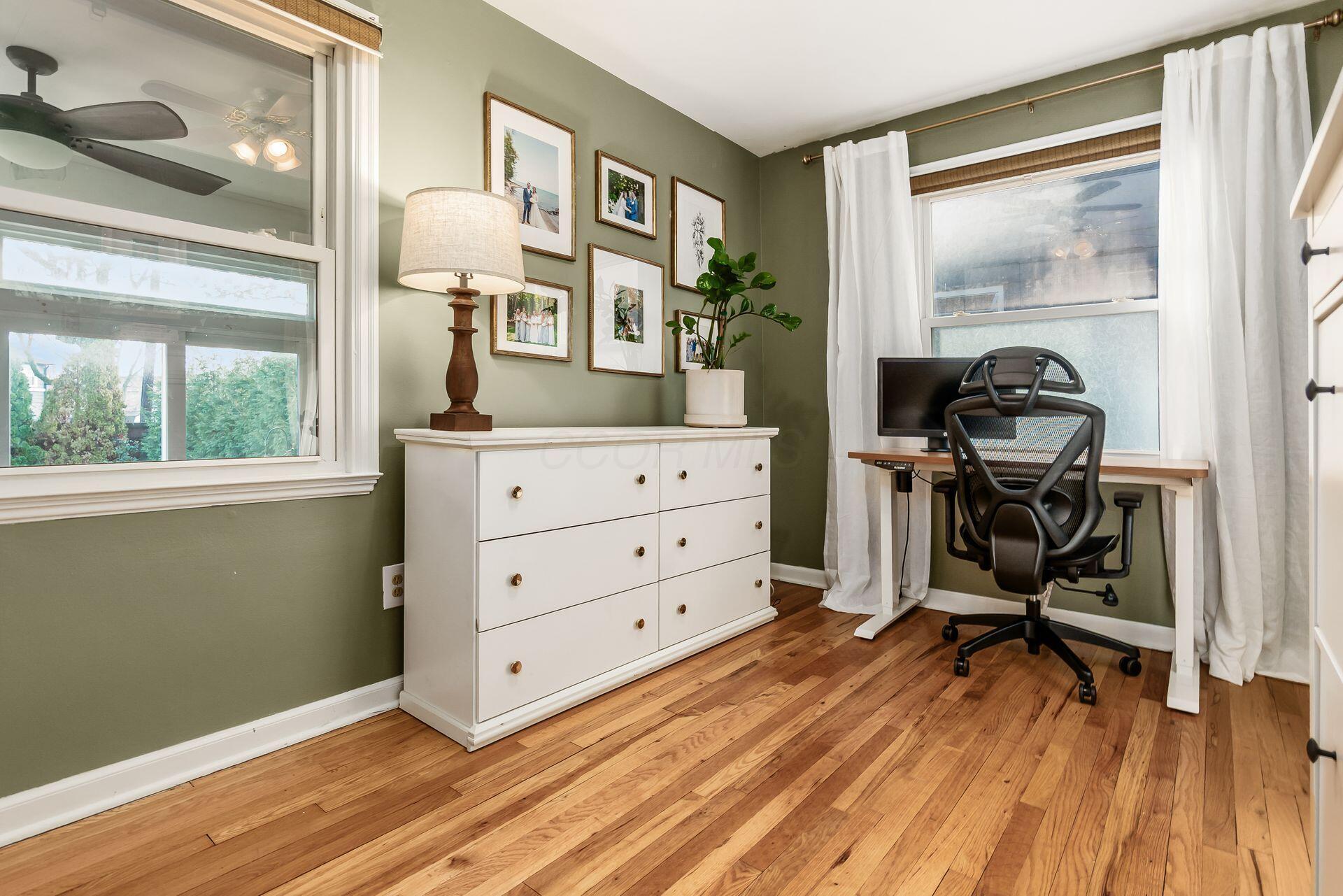 910 Copeland Road Columbus, OH 43212 - Photo 24 of 53 Bedroom 2 (Currently Home Office)