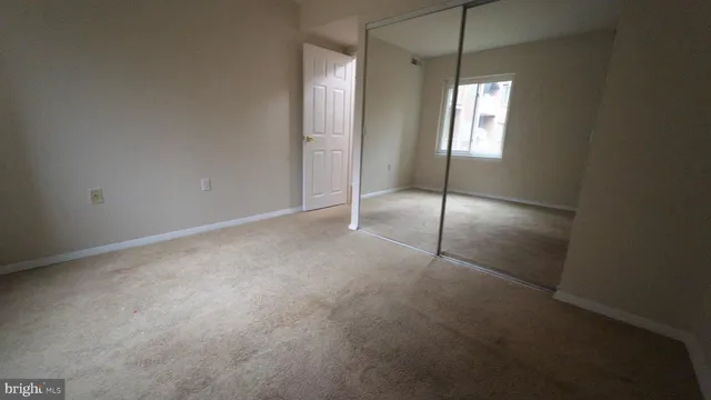 $250,000 | 420 Girard Street, Unit 121, Gaithersburg, MD 20877