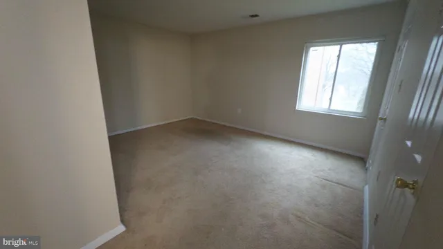 $250,000 | 420 Girard Street, Unit 121, Gaithersburg, MD 20877