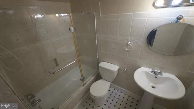 $250,000 | 420 Girard Street, Unit 121, Gaithersburg, MD 20877