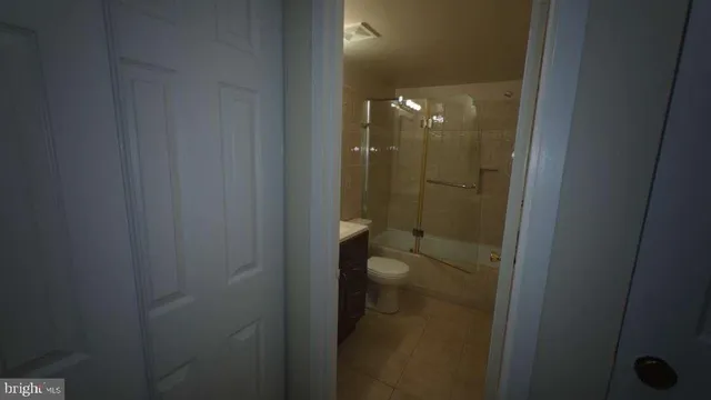 $250,000 | 420 Girard Street, Unit 121, Gaithersburg, MD 20877